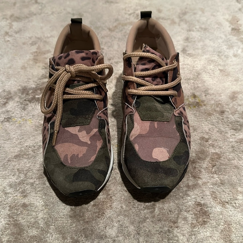 Steve Madden camp and leopard tennis shoes